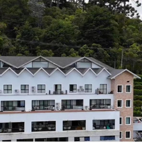 Carpe Diem Boutique com Piscina Aquecida de Borda Infinita - Pet Peq Porte
